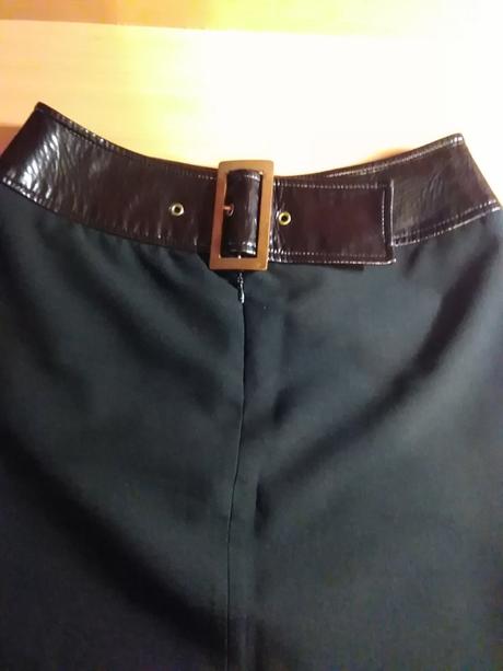 Elegantná dámska sukňa, s