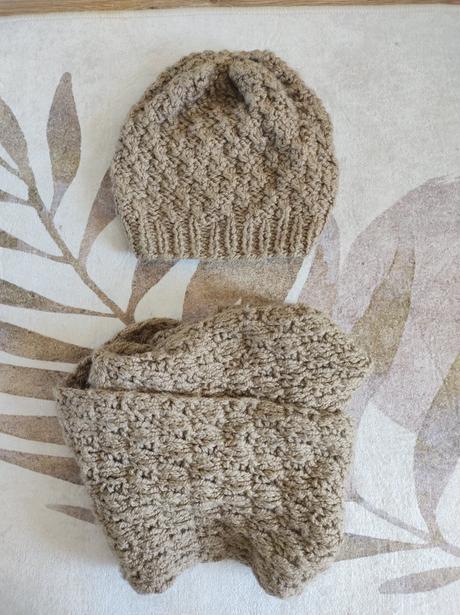 Háčkovaná súprava tunel a čiapka, 