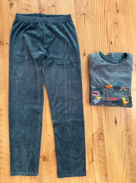 Pyžamo, sergent major,146