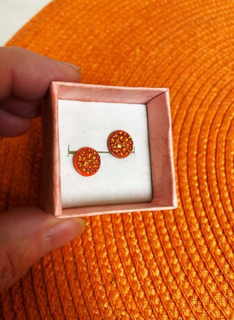 Štrasové napichovačky, 