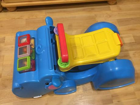 Odrazadlo a choditko v jednom hroch fisher price, 