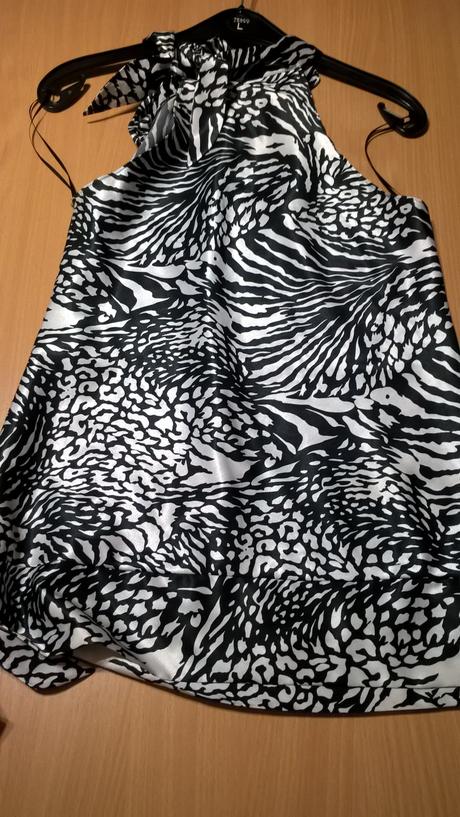 Top s mašľou okolo krku, 36