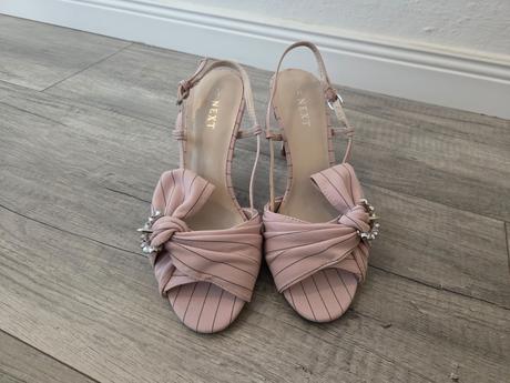 Bledoružové sandále, next,41