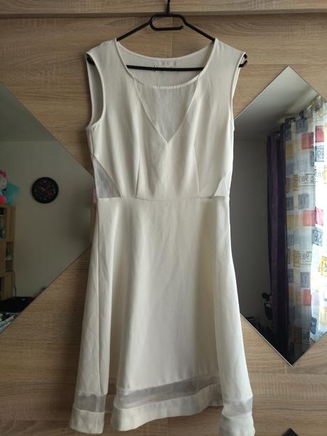 Sviatočné krátke biele šaty, 36