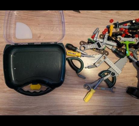 Pracovný stôl bosch plus veľa náradia, 