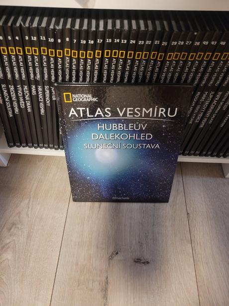 Knihy atlas vesmíru od hachette, 