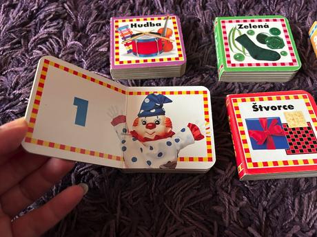 Sada 7 ks mini knižiek, 