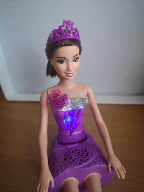 Origin.bábika barbie z rozprávky odvážna princezná,