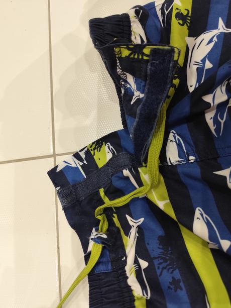 Predám chlapčenské kraťasy/plavky, 140