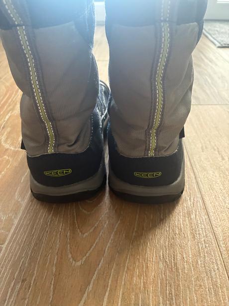 Snehule keen, keen,38