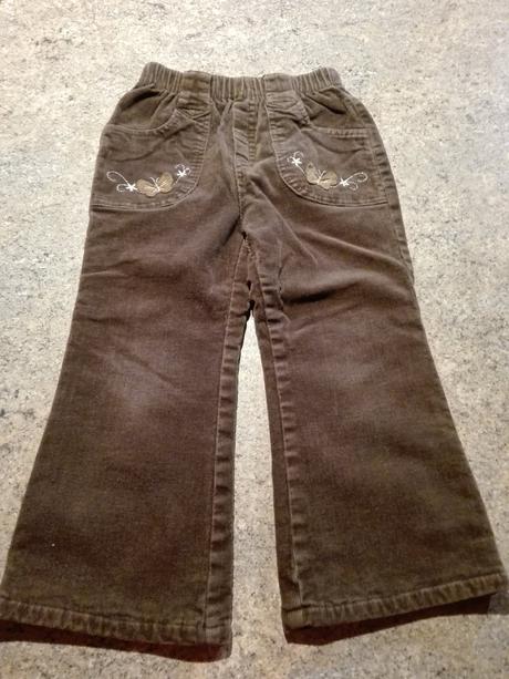 Menčestrové nohavice, 104