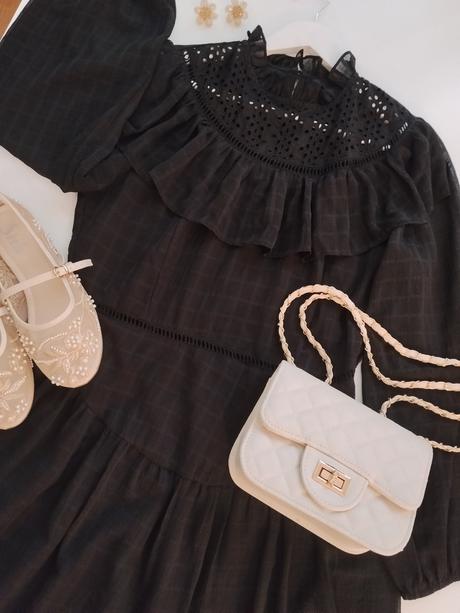Asos design romantické čierne šaty s volánmi, 42