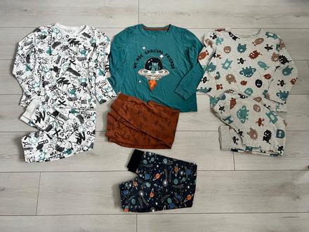 Pyžamá cena spolu 134/140, reserved,134