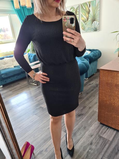 Trblietavé šaty, s