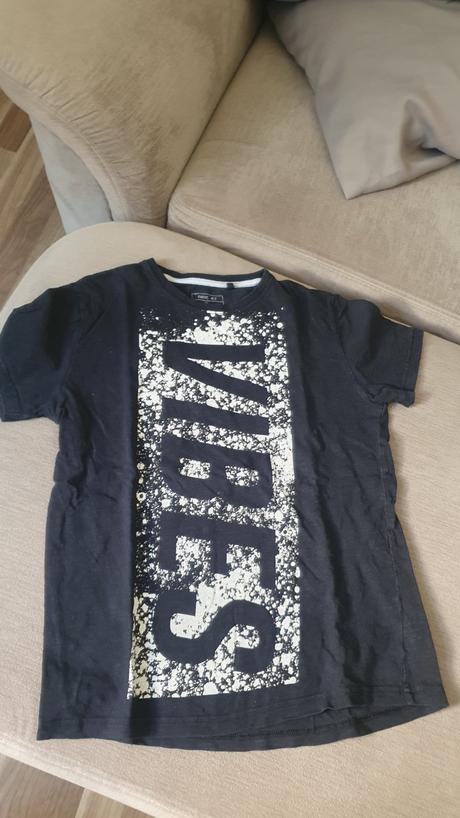 Tričko vibes, next,146