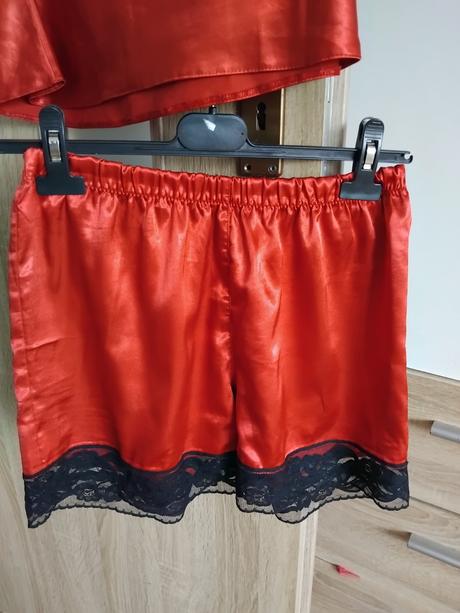 Saténový komplet, s