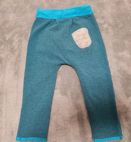 Tepláky + čiapka, 80