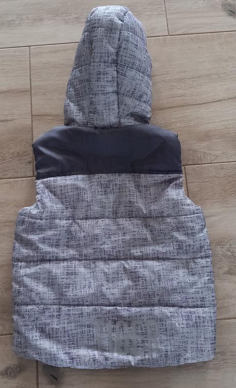 Vesta 116 s kapucňou, lupilu,116