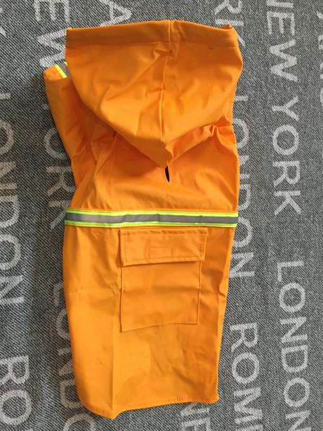 Nepremokava bunda- prsiplast  pre vacsieho psa, 