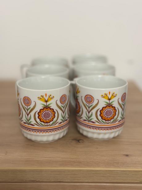 Retro hrnceky slnečnice, 