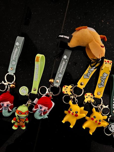 Prívesky na kľúč,na tašku,pokemón,mario,ariel atd,