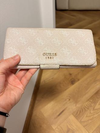 Peňaženka, guess