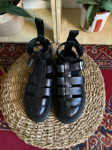 Dr martens sandále vysoké čierne kozenne, 36