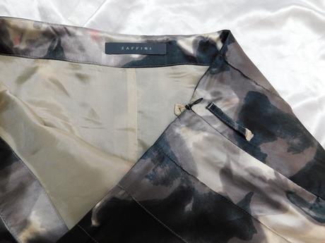 Kvalitna velmi pekna sukna, 42