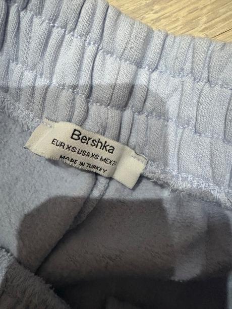 Teplaky xs, bershka,xs