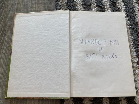 Rukávnik, sandálik a machnáčik prvé vyd.1980, 