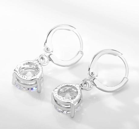 Elegantný set- náušnice a retiazka s príveskom,