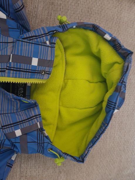 Hrubá zimná vetrovka, 158