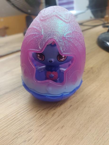 Svietiaca mačička, 