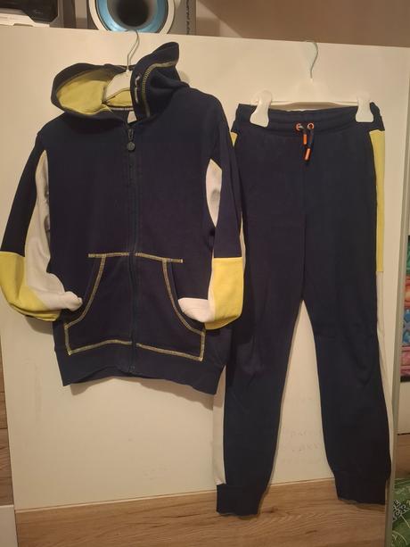 Teplákoch súprava 140 boboli, 140