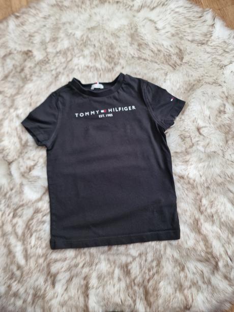 Tricko, tommy hilfiger,110