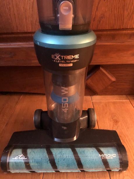 Tyčový vysávač eta, eta