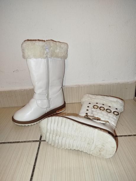 Dievčenské čižmičky, 28