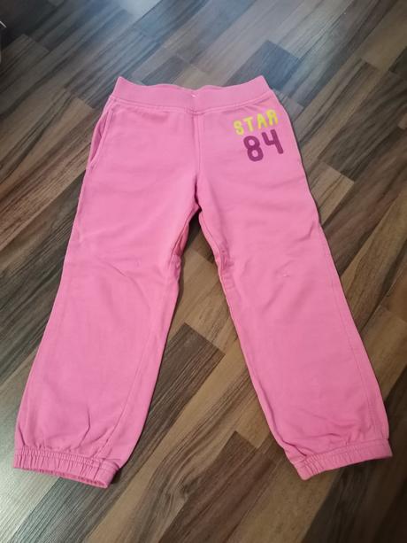 Tepláky, cena spolu, 104