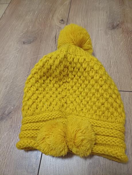 Horčicovo žltá čiapka, 