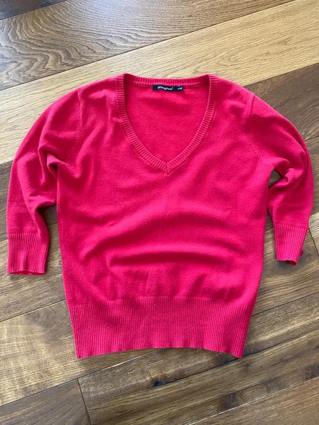 Cerveny sveter, atmosphere,m