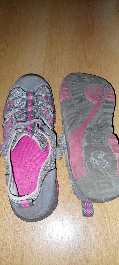 Topánky velk 35, lupilu,35