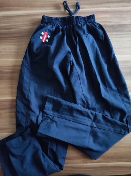 Šušťakove nohavice, 128