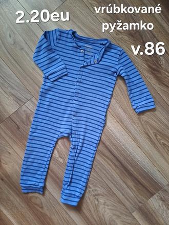 Vrúbkované pyžamko, 86