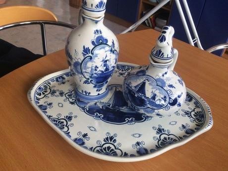 Starožitný holandský modro-biely set lucas bols, 