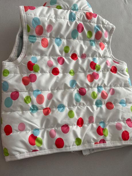 Dievčenská vesta, 98