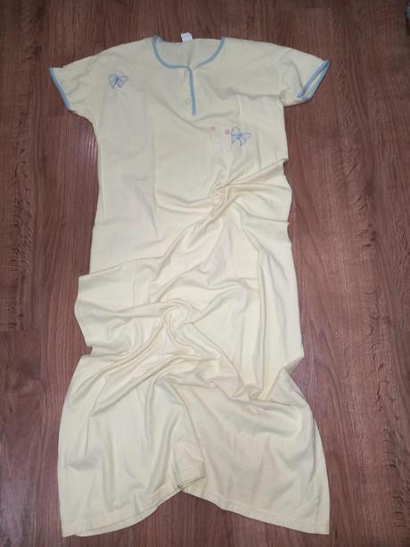 Krásna nočna košela-tričkovina, 38