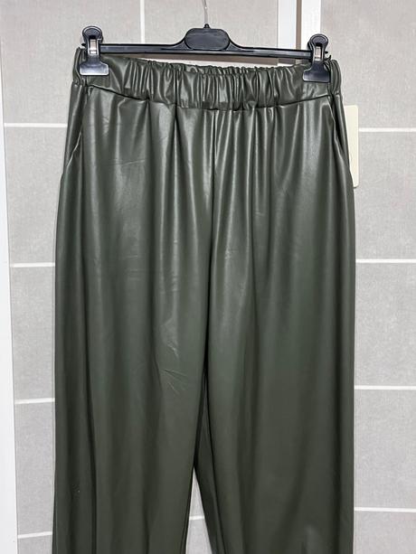 Zelené koženkové nohavice, l / m