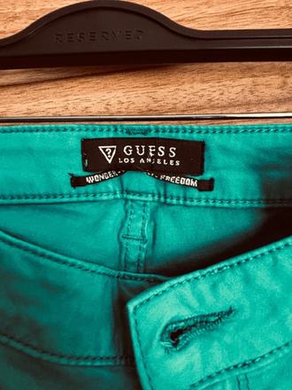 Neskutočne skinny guess, guess,m