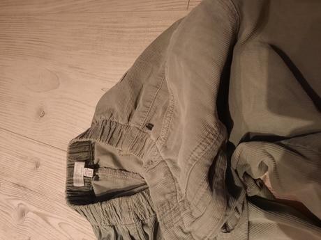 Kapsačove nohavice, pull&bear,32