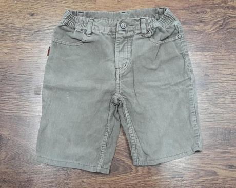 Kraťasy mendzestrakove, 122